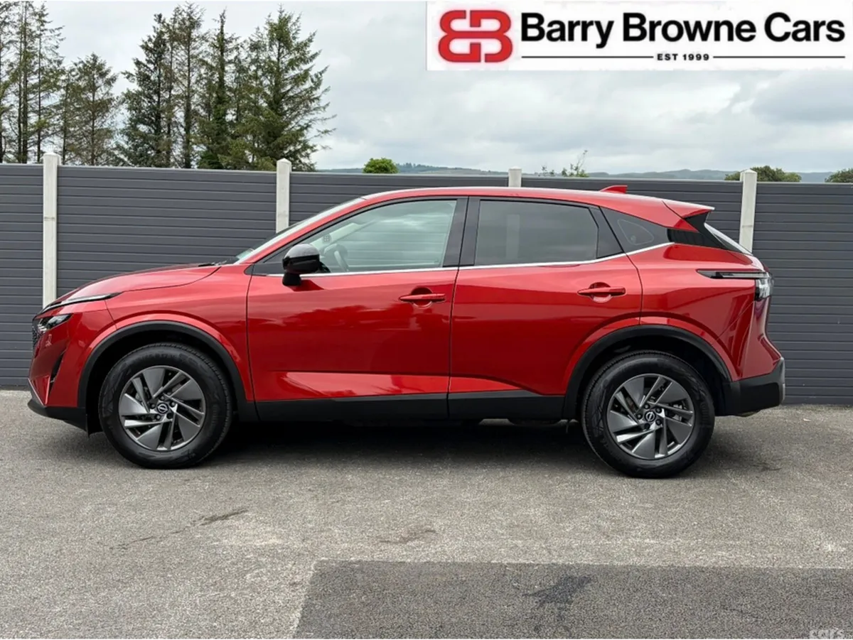 Nissan Qashqai SUV, Petrol Hybrid, 2025, Red