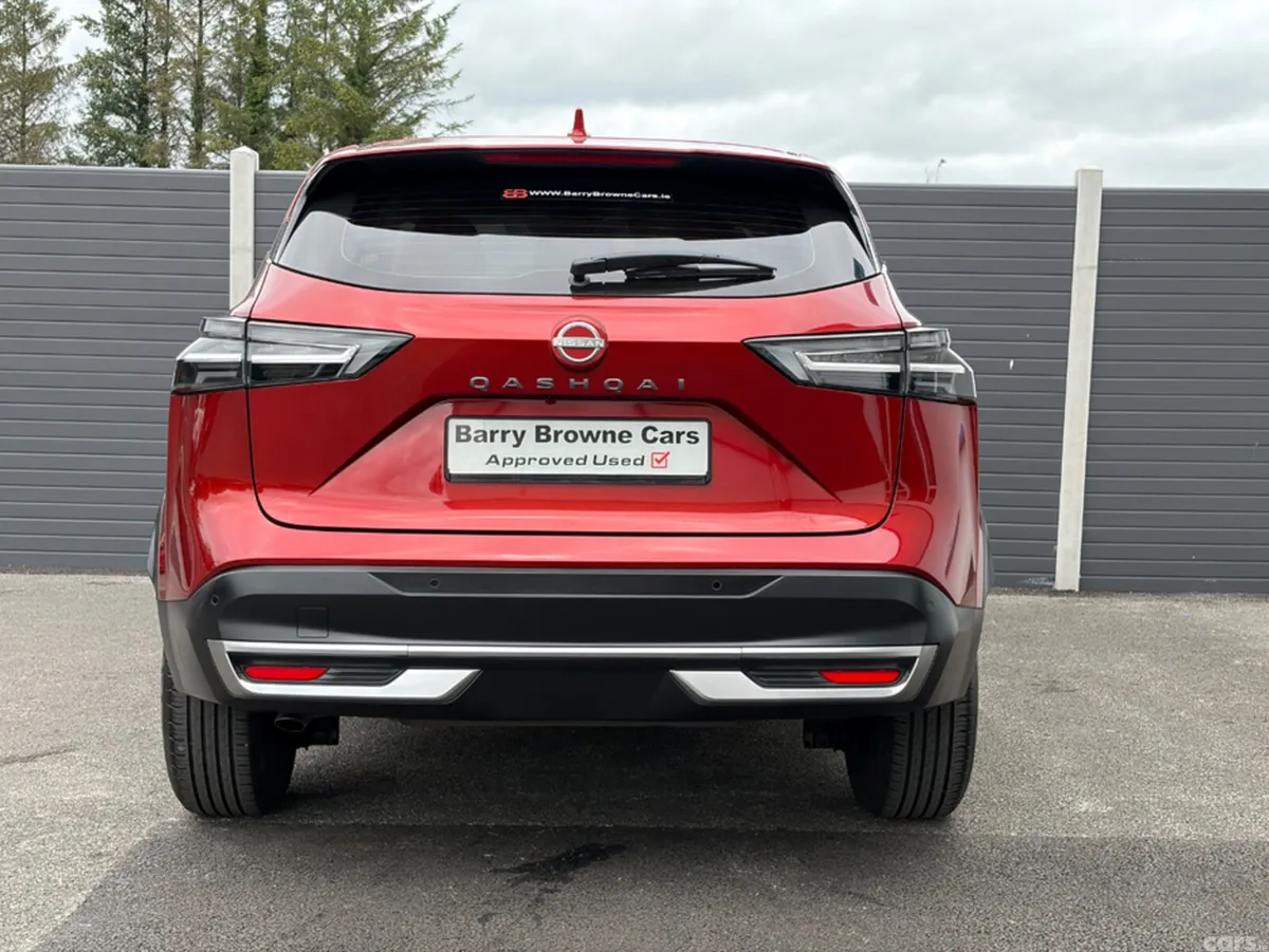 Nissan Qashqai SUV, Petrol Hybrid, 2025, Red