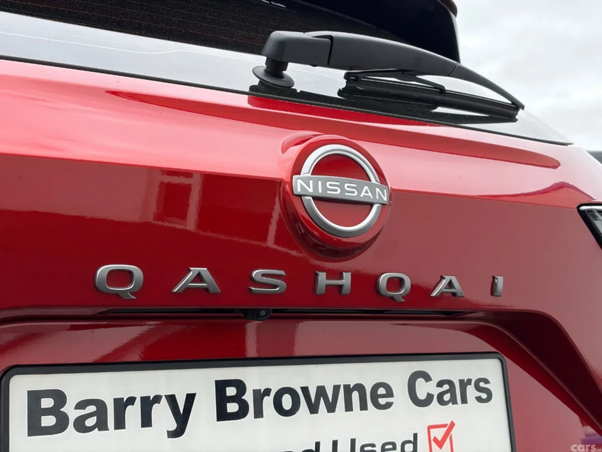 Nissan Qashqai SUV, Petrol Hybrid, 2025, Red