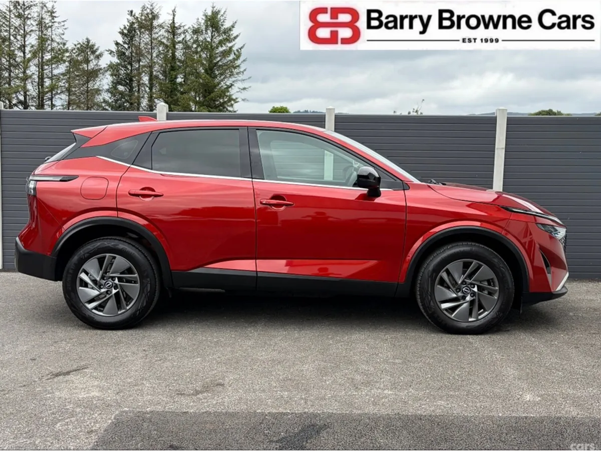 Nissan Qashqai SUV, Petrol Hybrid, 2025, Red