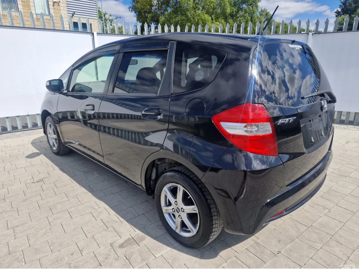 Honda Fit Hatchback, Petrol, 2013, Black