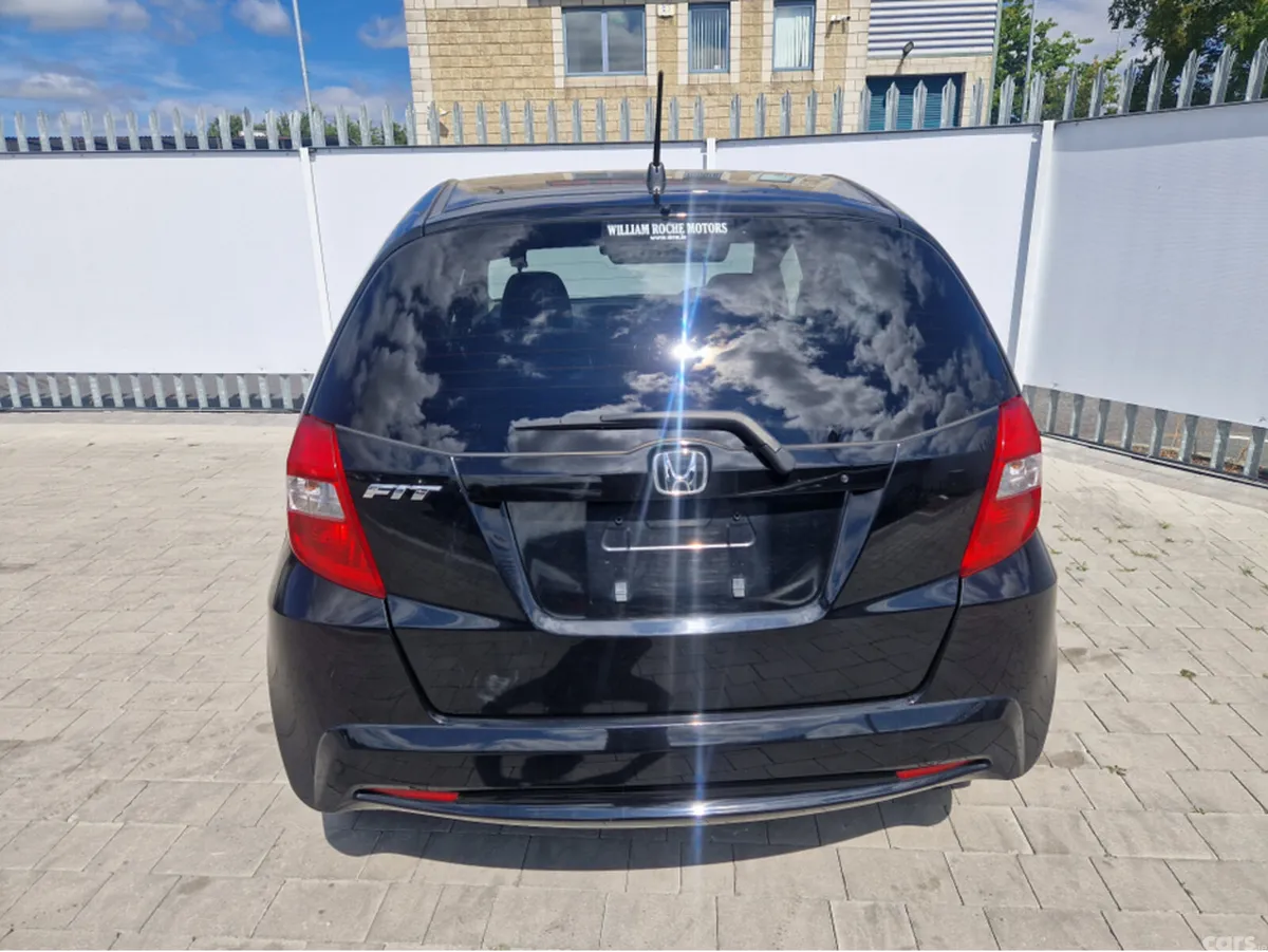 Honda Fit Hatchback, Petrol, 2013, Black