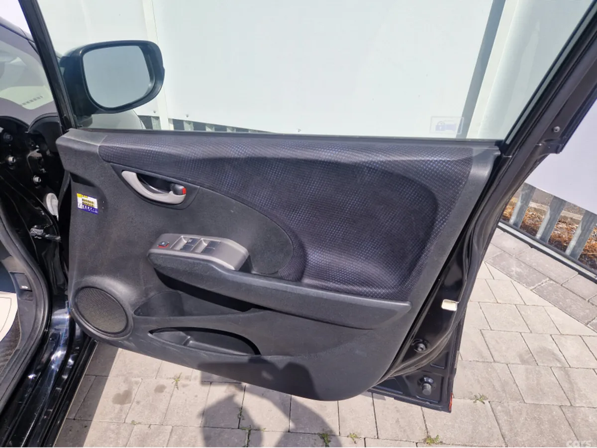 Honda Fit Hatchback, Petrol, 2013, Black
