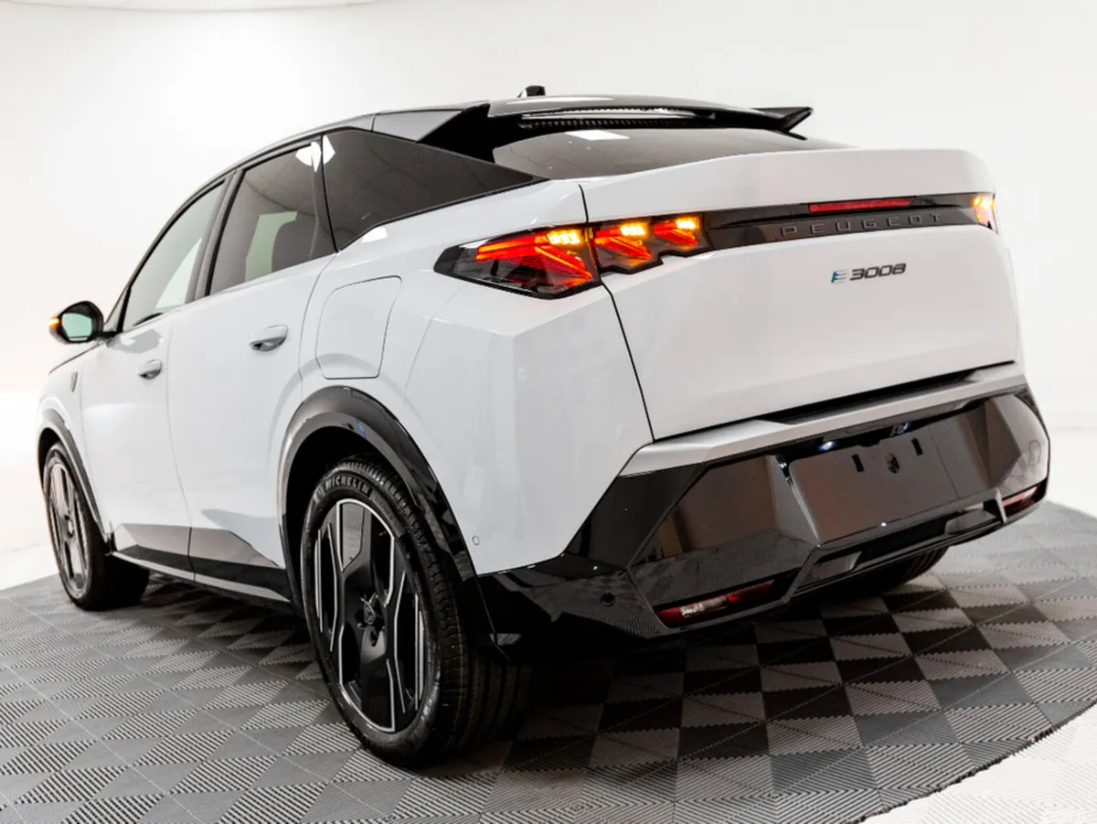 Peugeot 3008 SUV, Electric, 2026, White