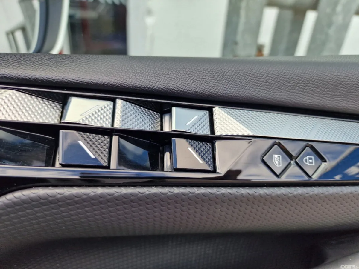 DS Automobiles DS 4 Hatchback, Diesel, 2022, White