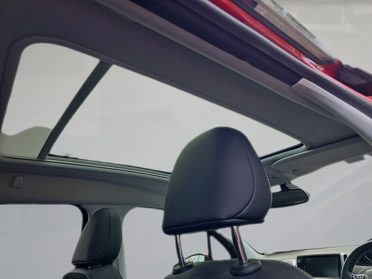 Peugeot 2008 Estate, Petrol, 2017, Red