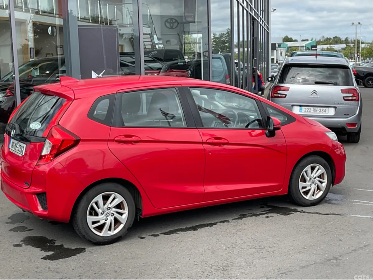 Honda Jazz Hatchback, Petrol, 2018, Red