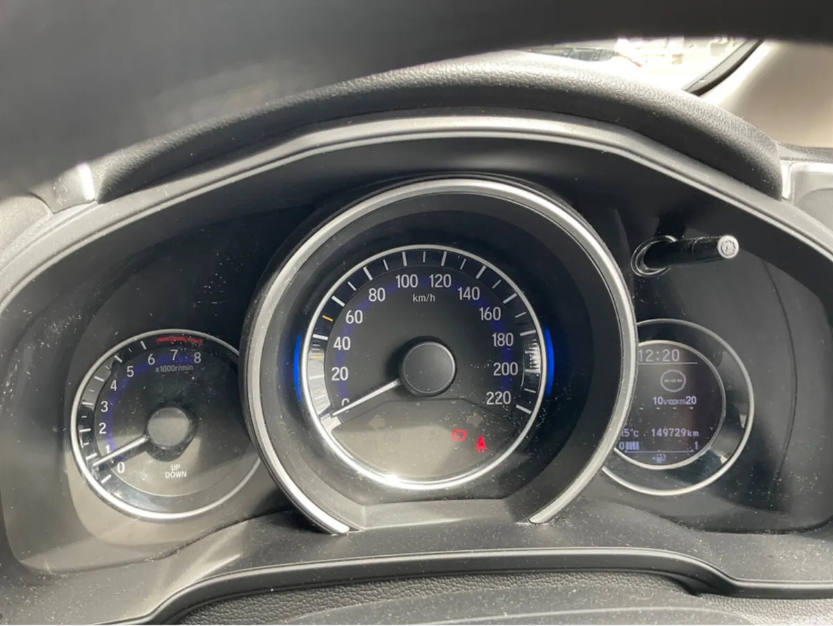 Honda Jazz Hatchback, Petrol, 2018, Red