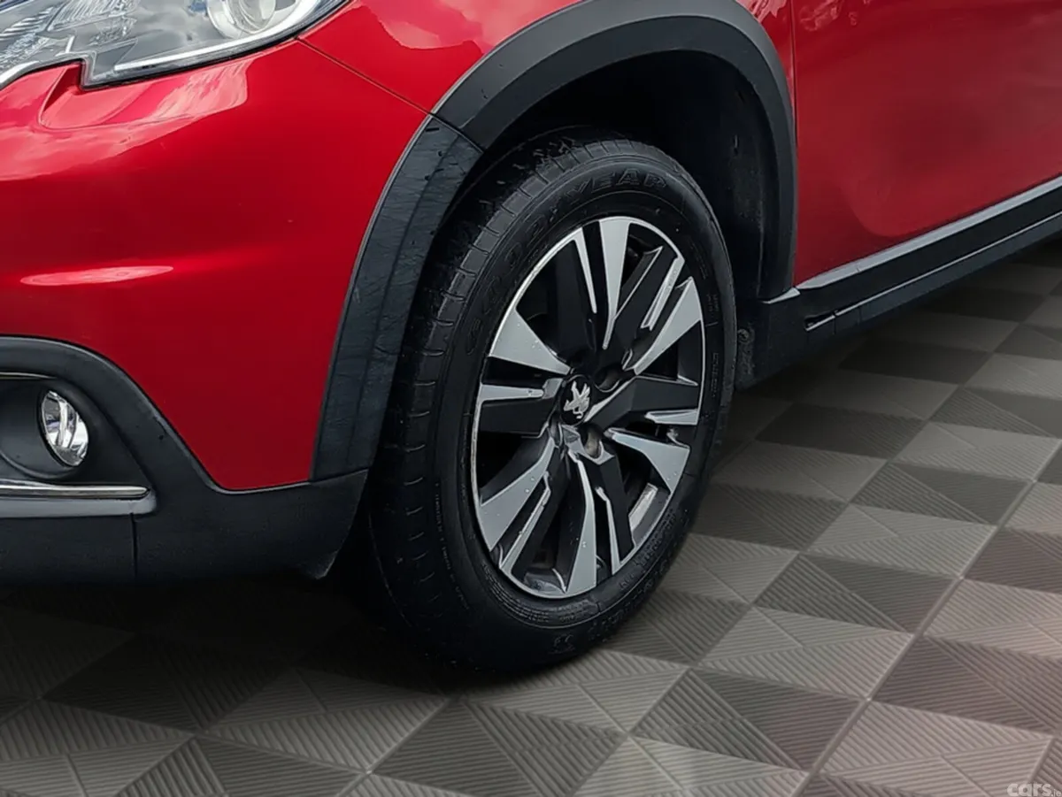 Peugeot 2008 Estate, Petrol, 2017, Red