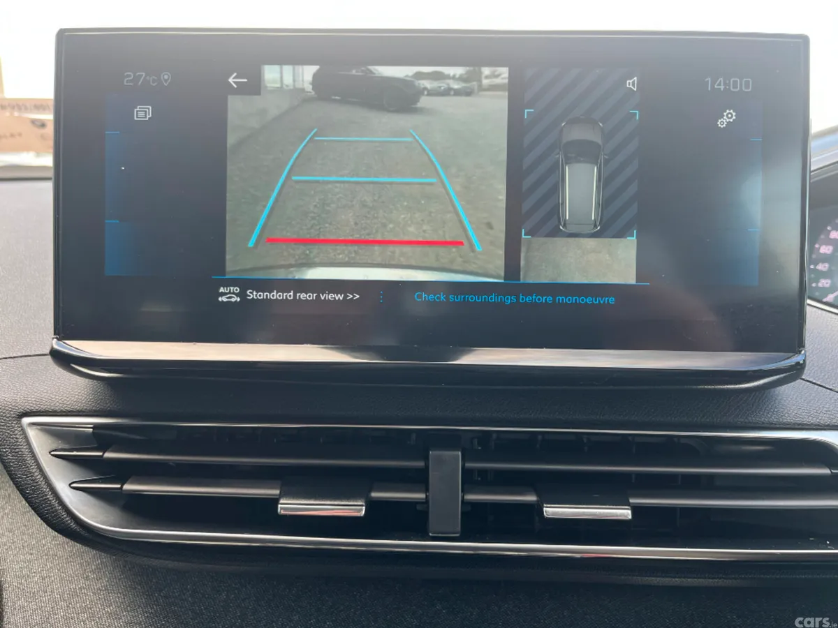 Peugeot 5008 MPV, Diesel, 2022, Grey