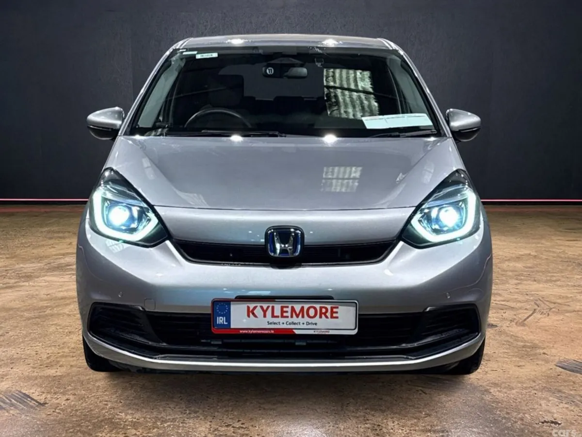Honda Fit Hatchback, Petrol Hybrid, 2023, Silver