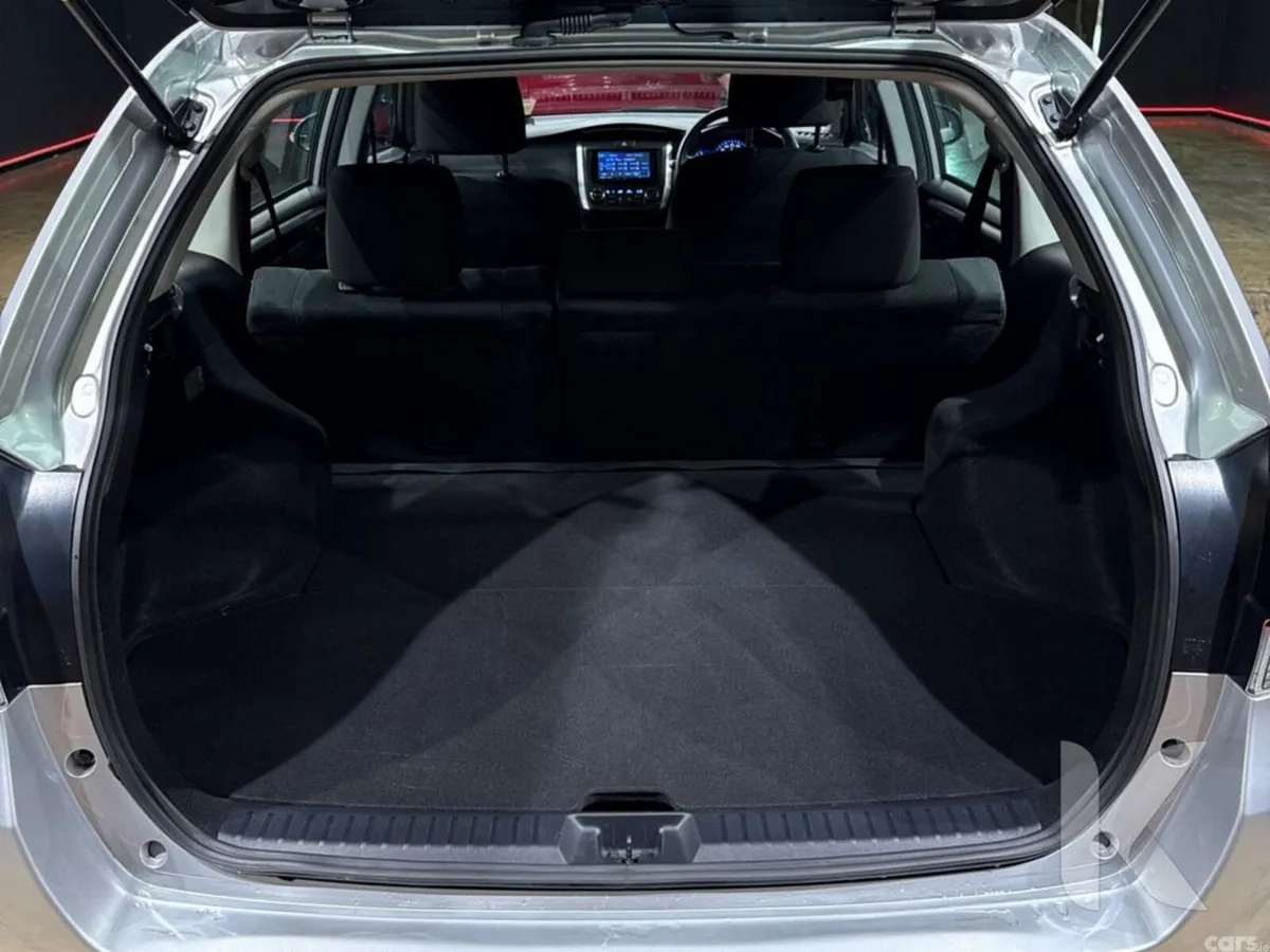 Toyota Corolla Estate, Petrol Hybrid, 2021, Silver