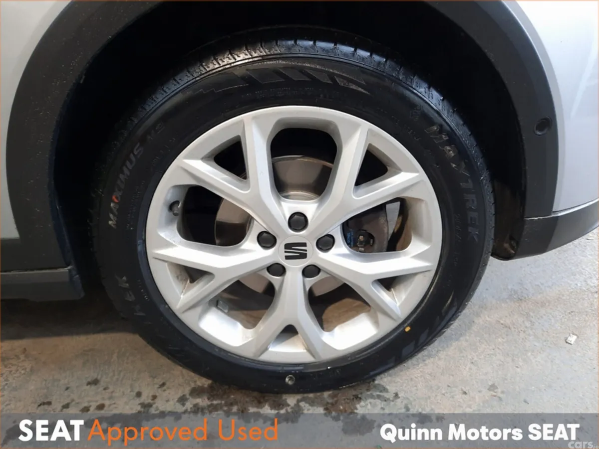 SEAT Arona Hatchback, Petrol, 2023, Grey