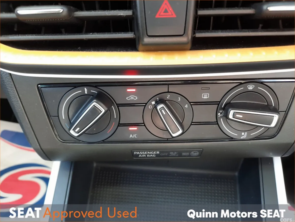 SEAT Arona Hatchback, Petrol, 2022, Red