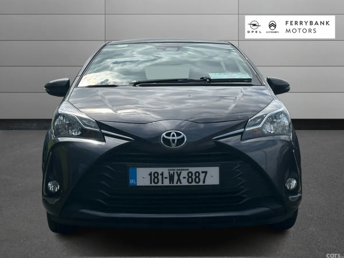 Toyota Yaris Hatchback, Petrol, 2018, Grey