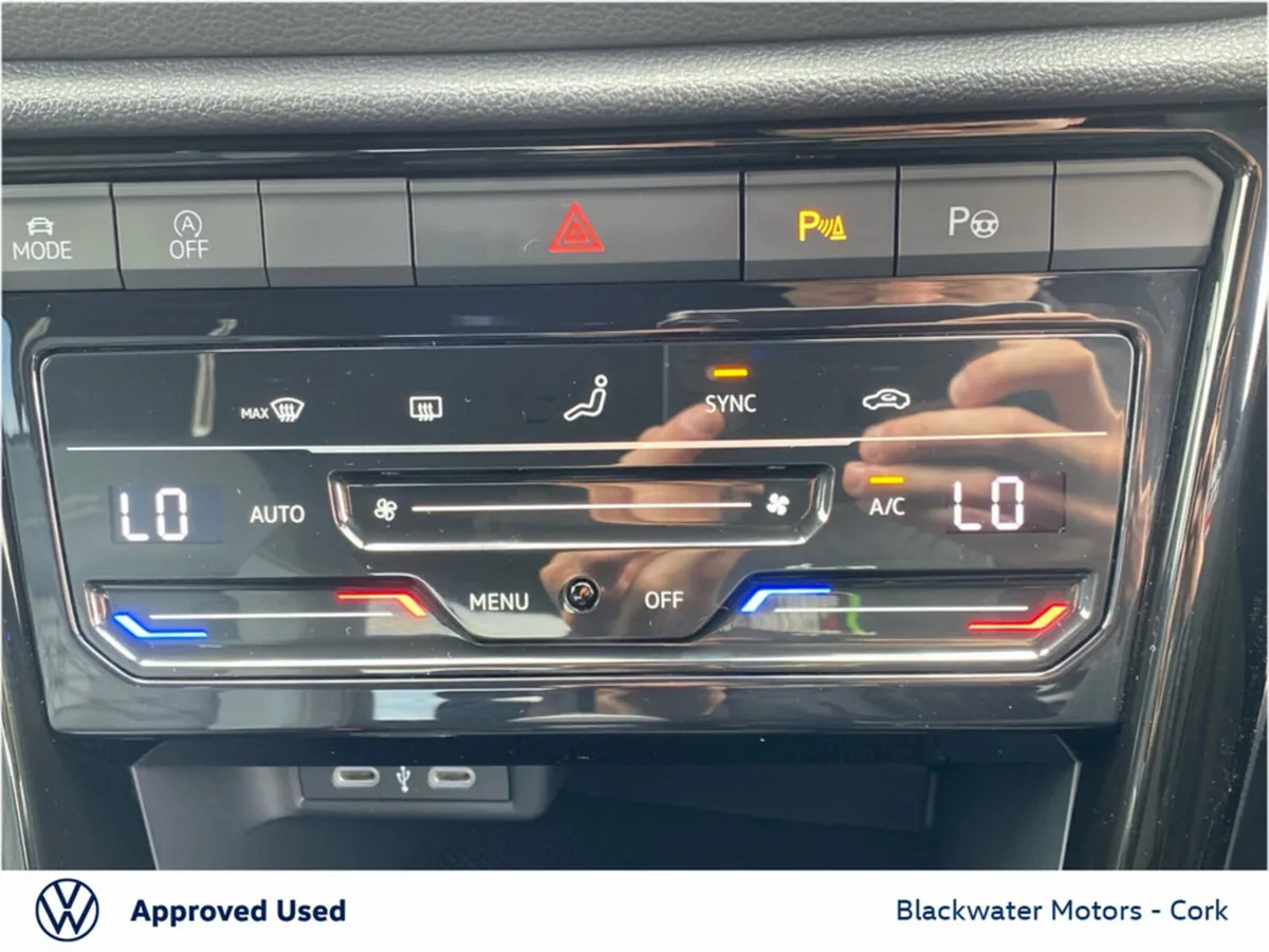 Volkswagen T-Roc SUV, Petrol, 2024, Black