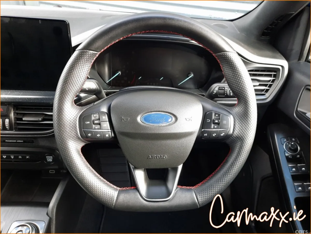 Ford Focus Hatchback, Diesel, 2024, Blue