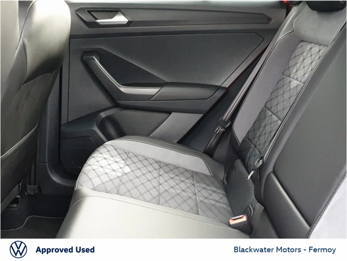 Volkswagen T-Roc SUV, Petrol, 2024, Red