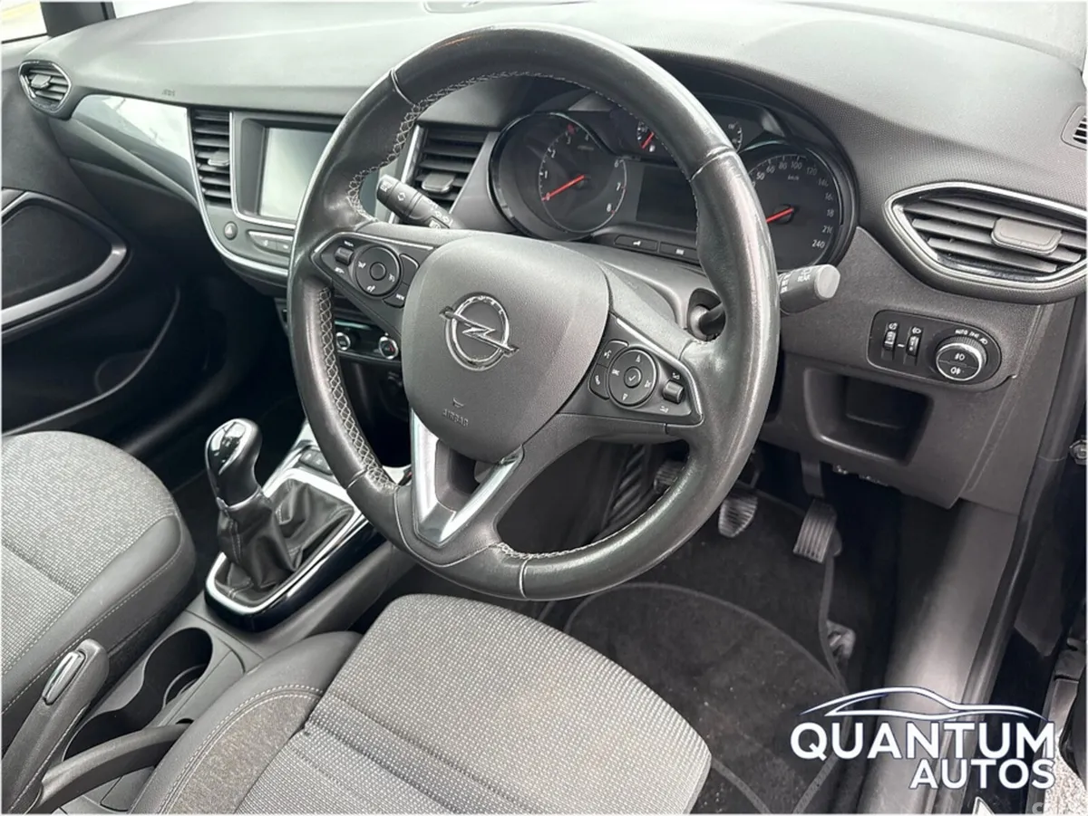 Opel Crossland X Hatchback, Petrol, 2022, Black