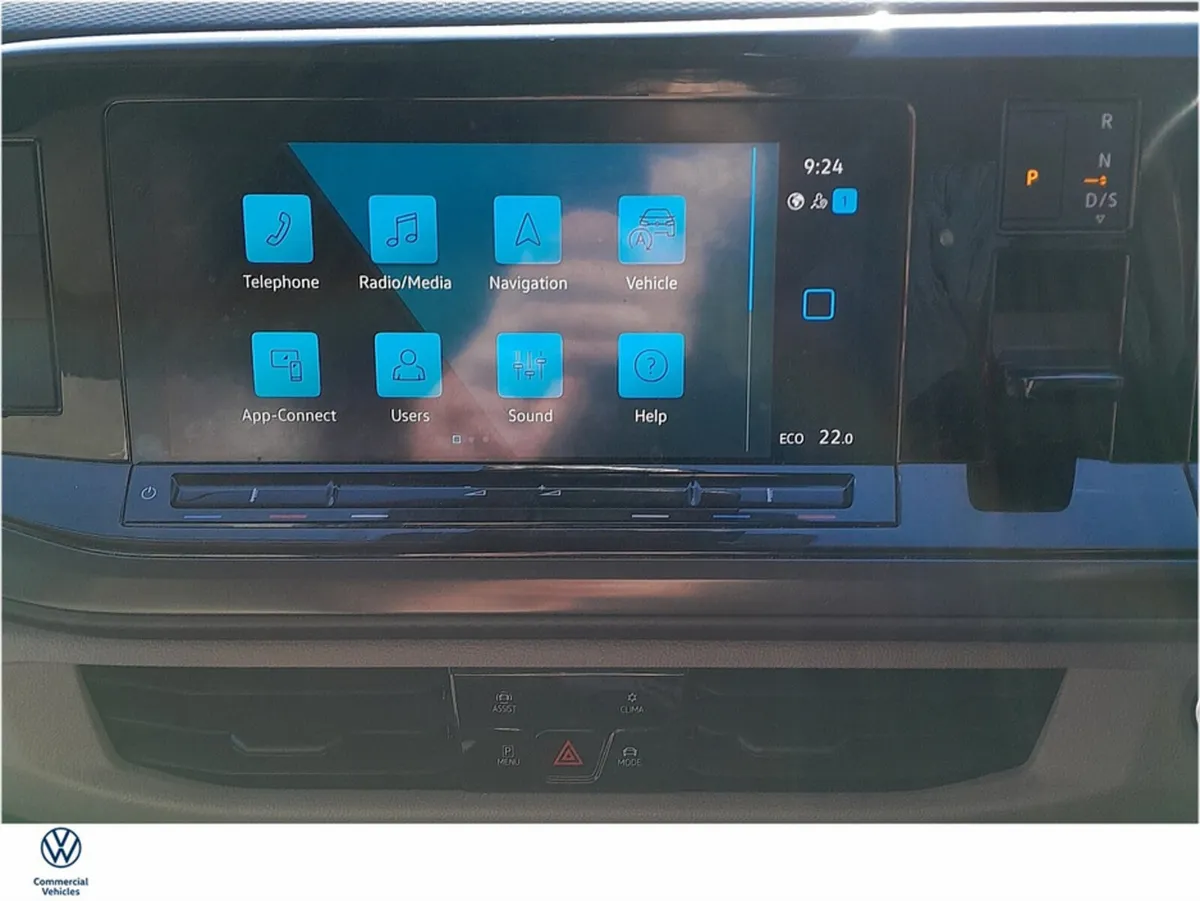 Volkswagen Multivan MPV, Petrol Plug-in Hybrid, 2023, Red