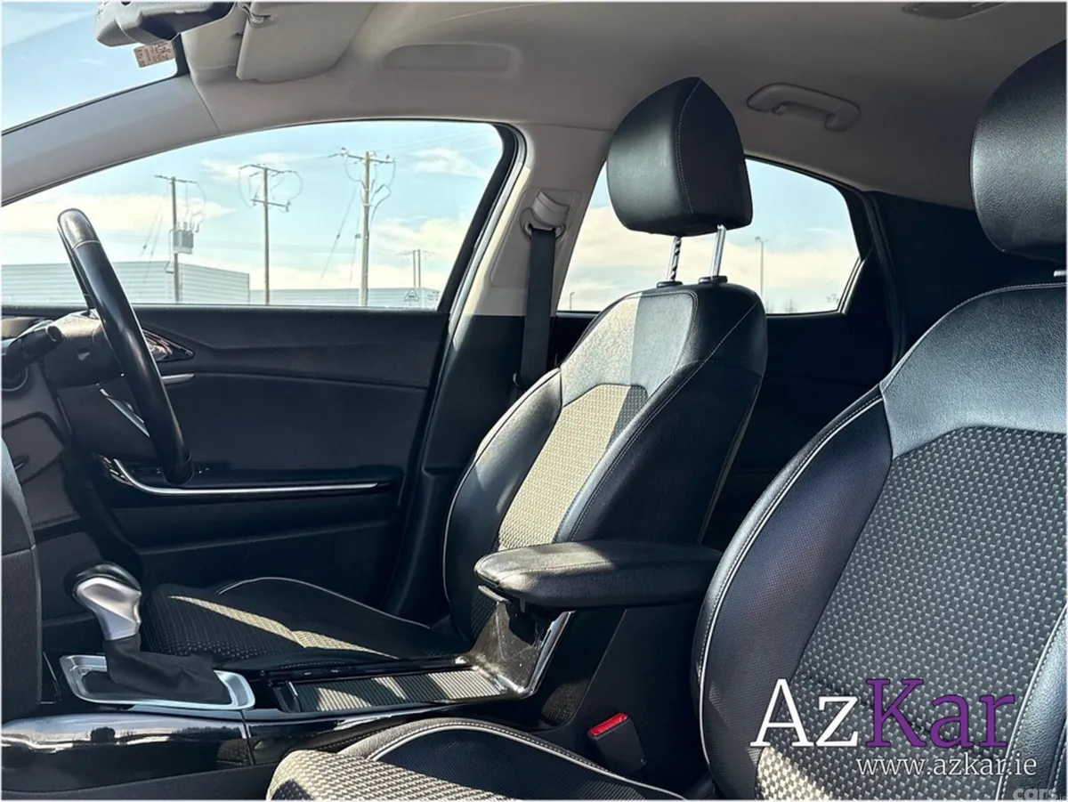 Kia XCeed Hatchback, Petrol Plug-in Hybrid, 2021, Grey