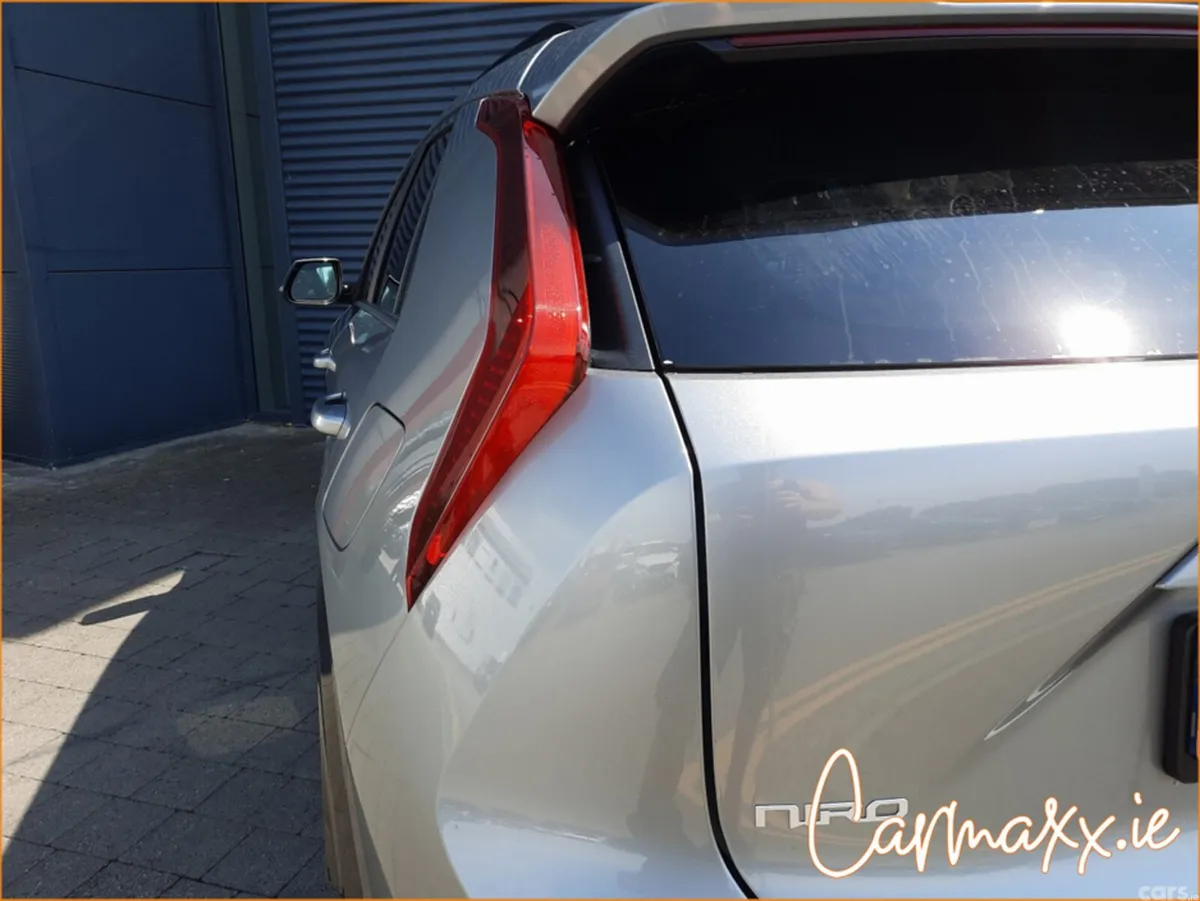 Kia Niro Hatchback, Petrol, 2024, Grey