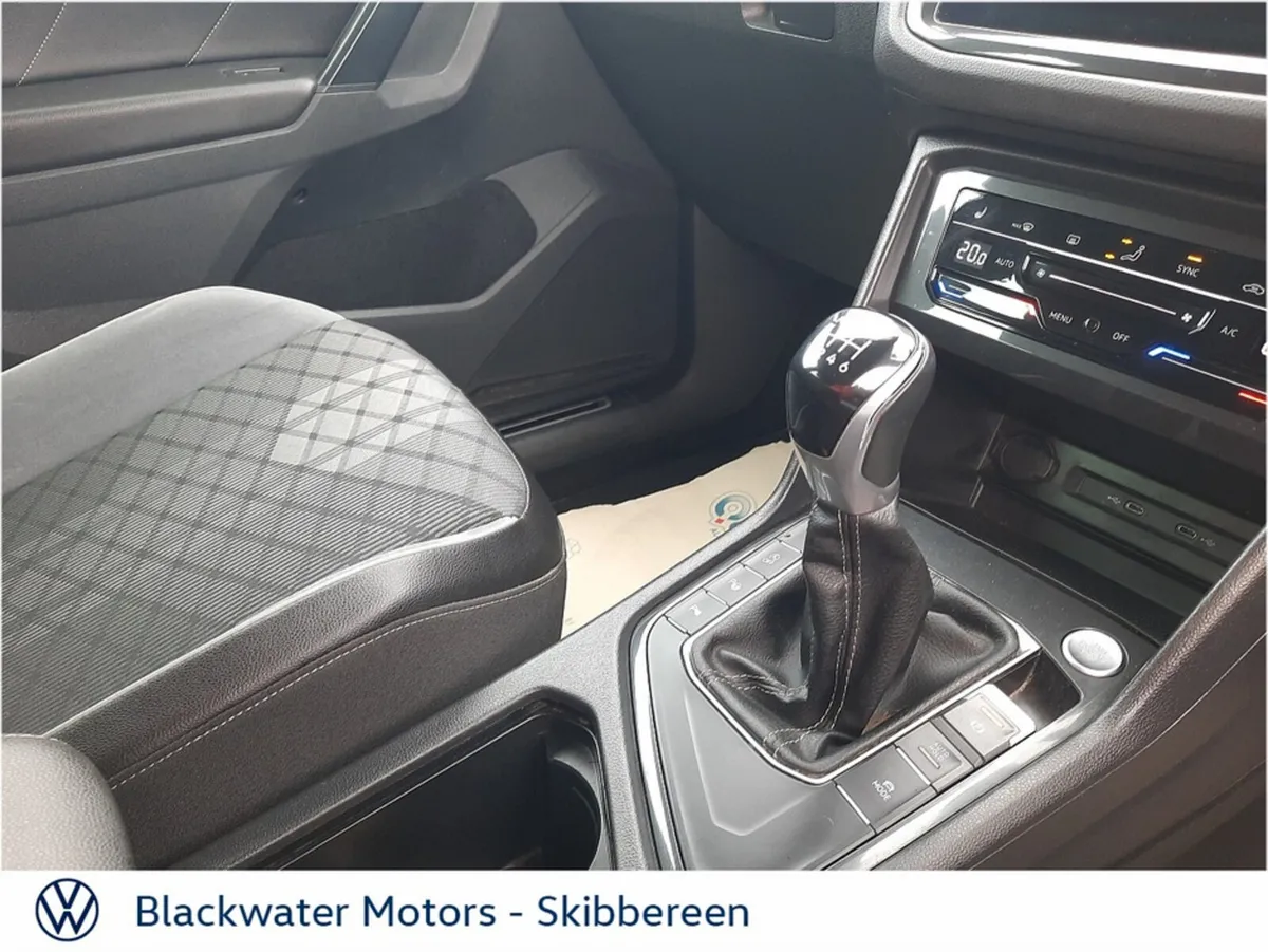 Volkswagen Tiguan SUV, Diesel, 2022, Black
