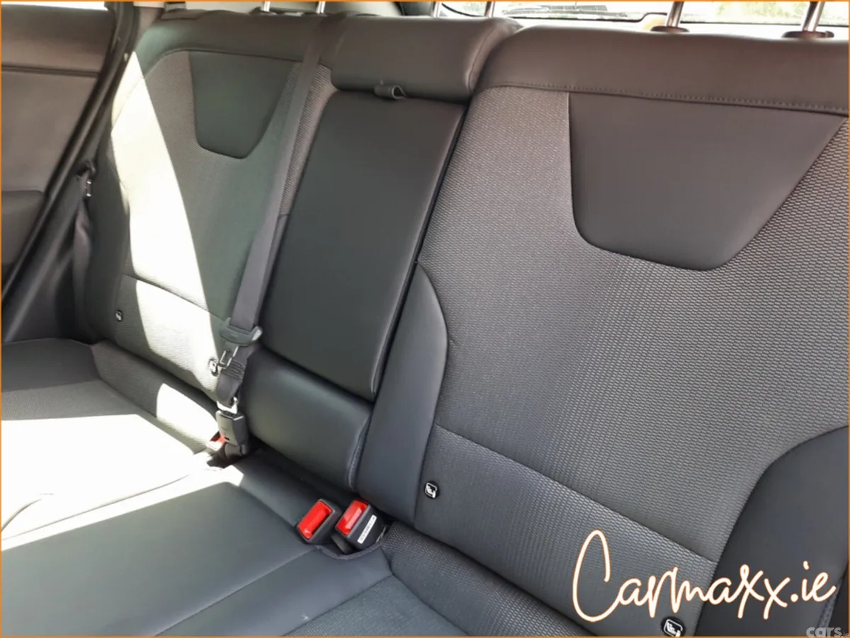 Kia Niro Hatchback, Petrol, 2024, Grey