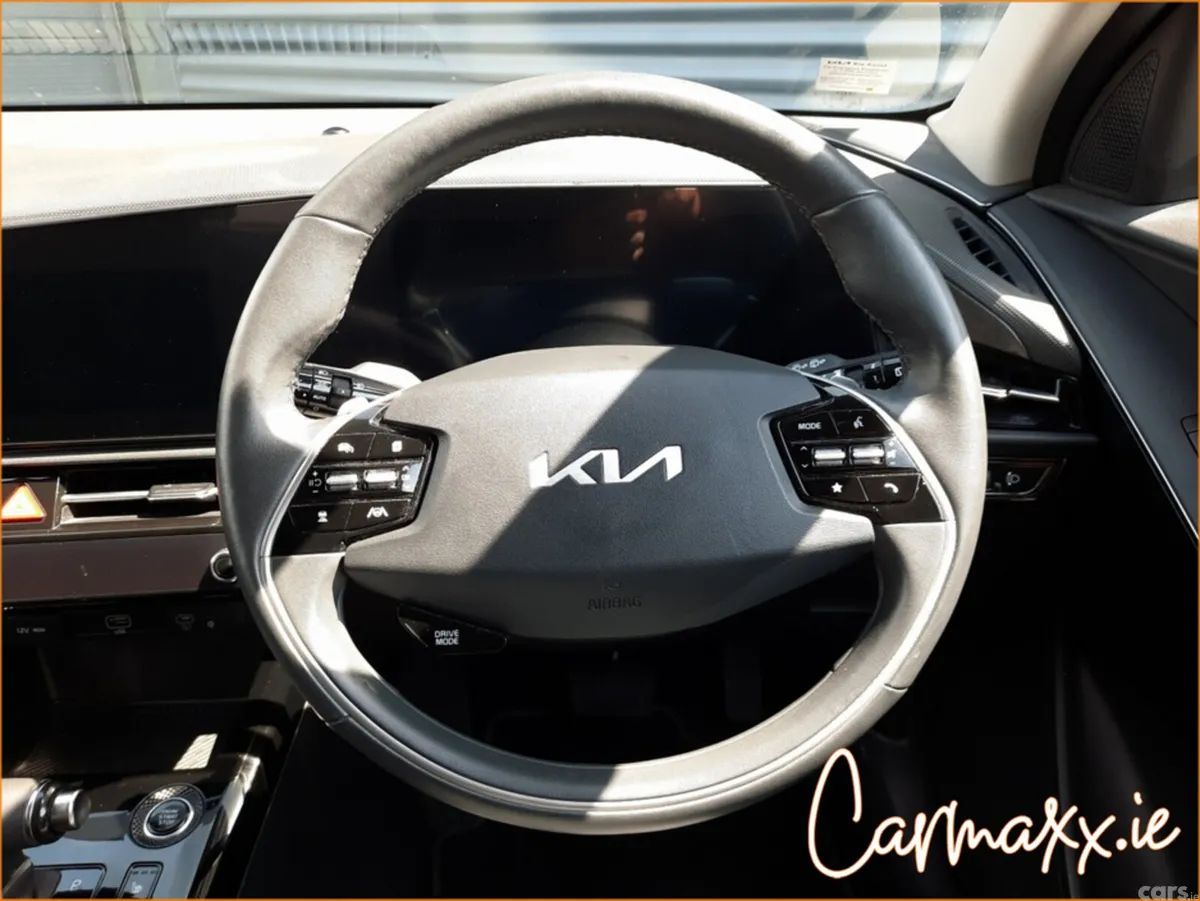 Kia Niro Hatchback, Petrol, 2024, Grey