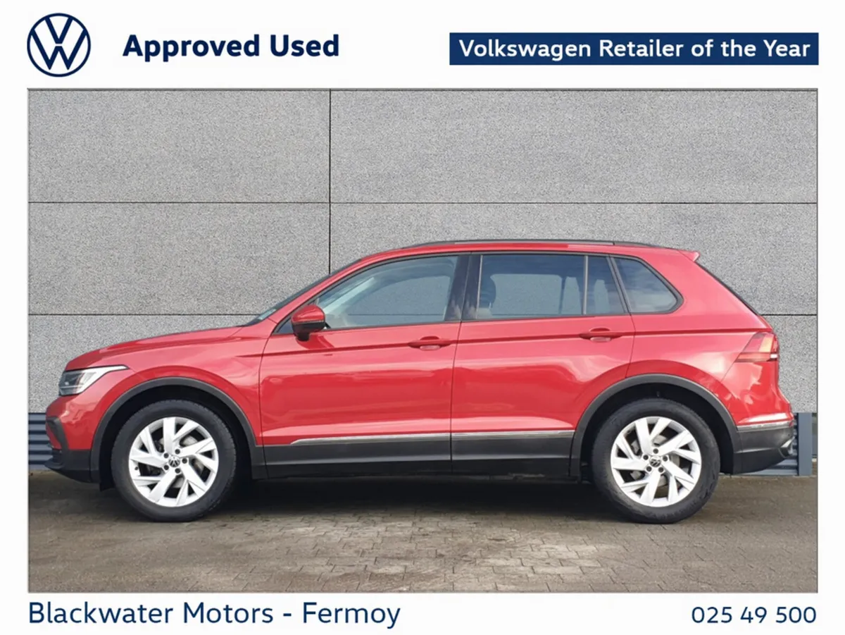 Volkswagen Tiguan SUV, Diesel, 2023, Red