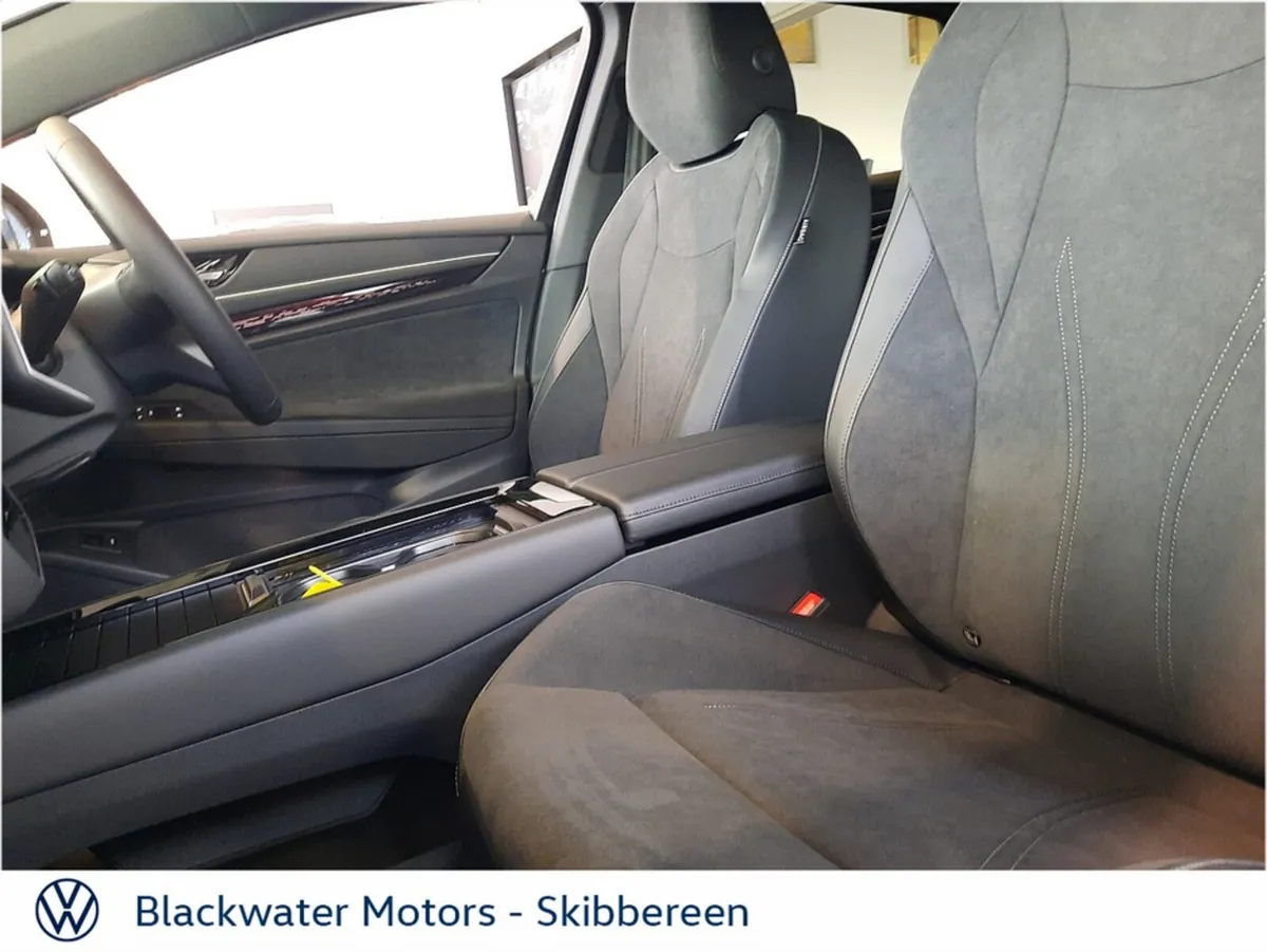 Volkswagen ID.7 Hatchback, Electric, 2026, Blue