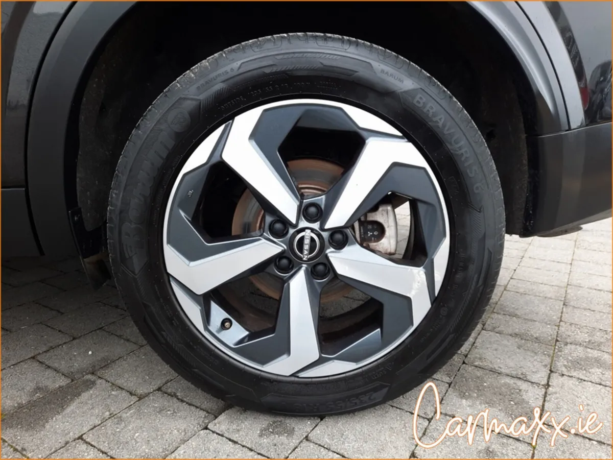 Nissan Qashqai MPV, Petrol, 2024, Black