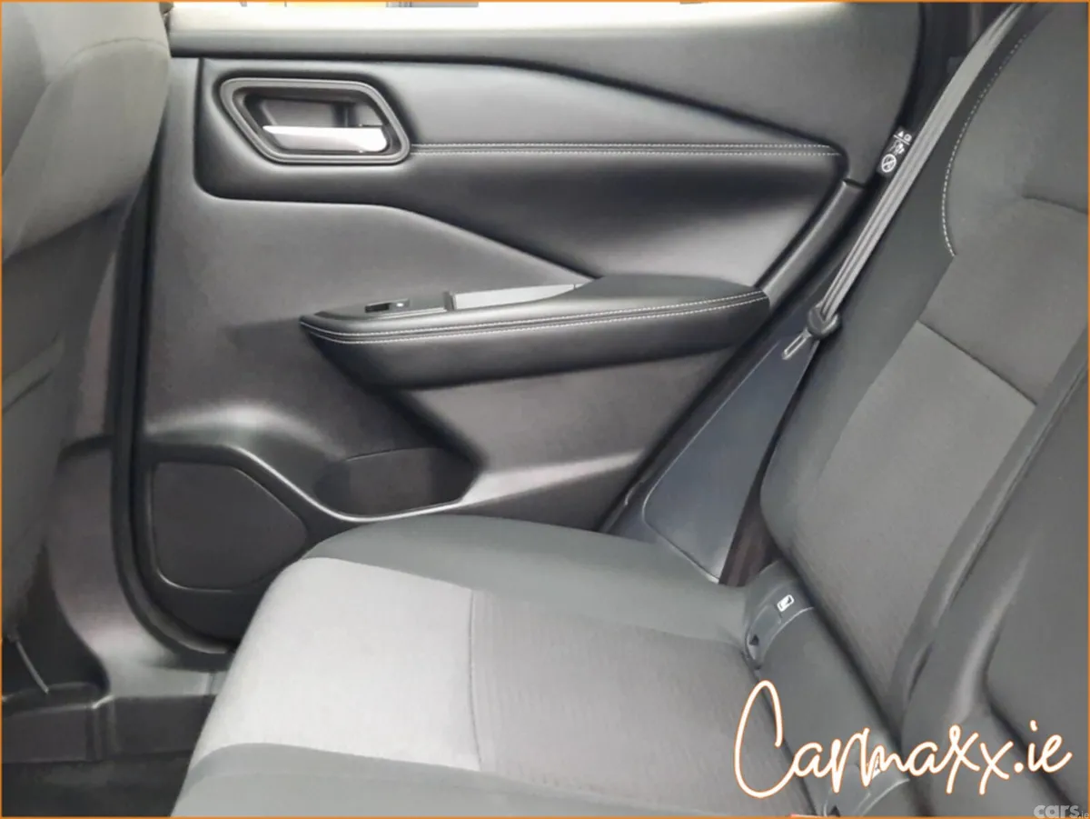 Nissan Qashqai MPV, Petrol, 2024, Black