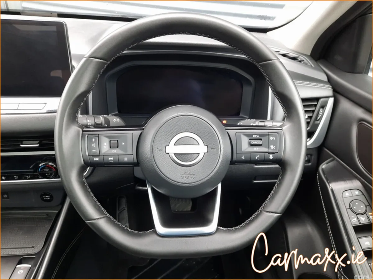 Nissan Qashqai MPV, Petrol, 2024, Black