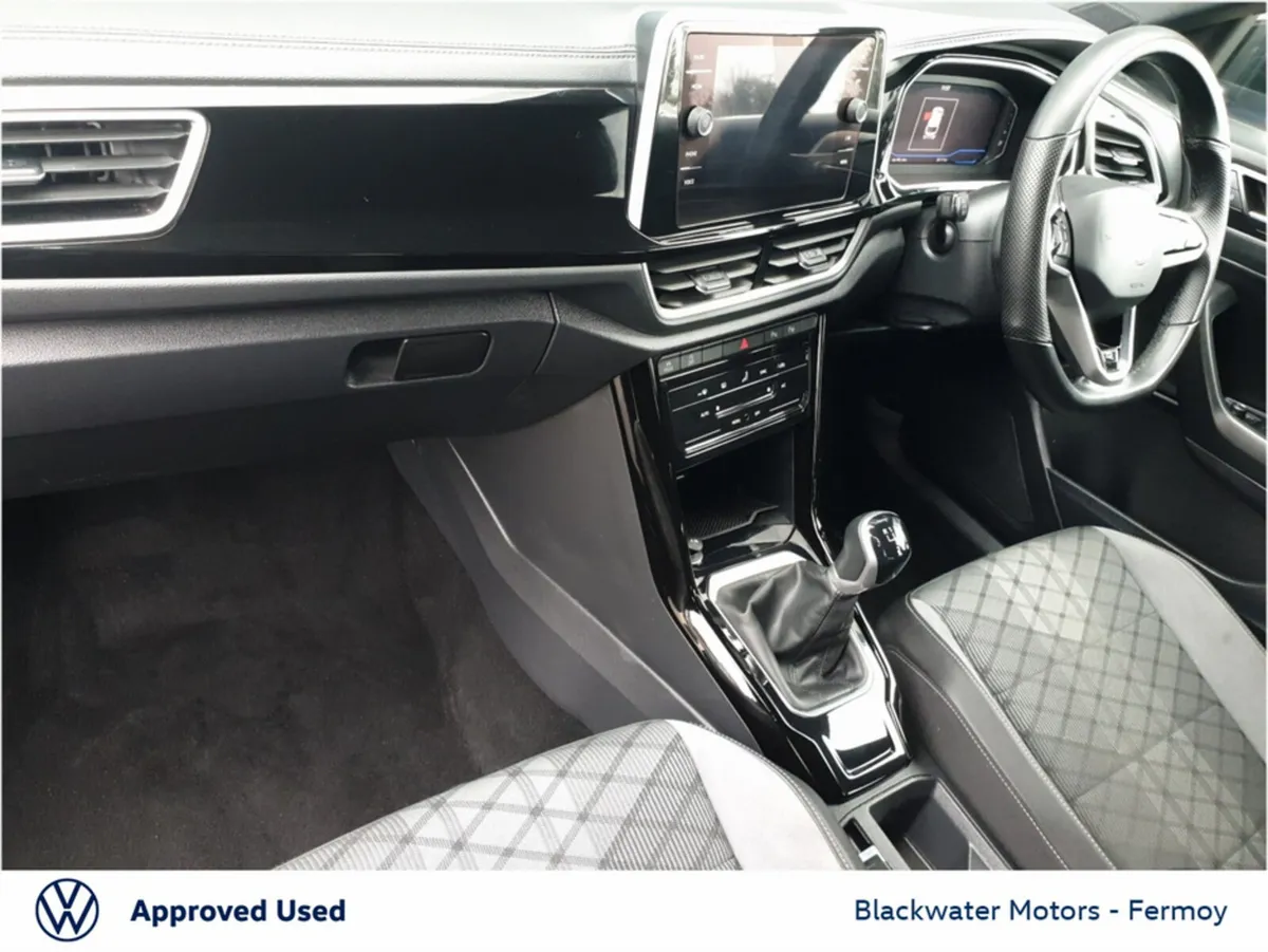 Volkswagen T-Roc SUV, Petrol, 2023, Black