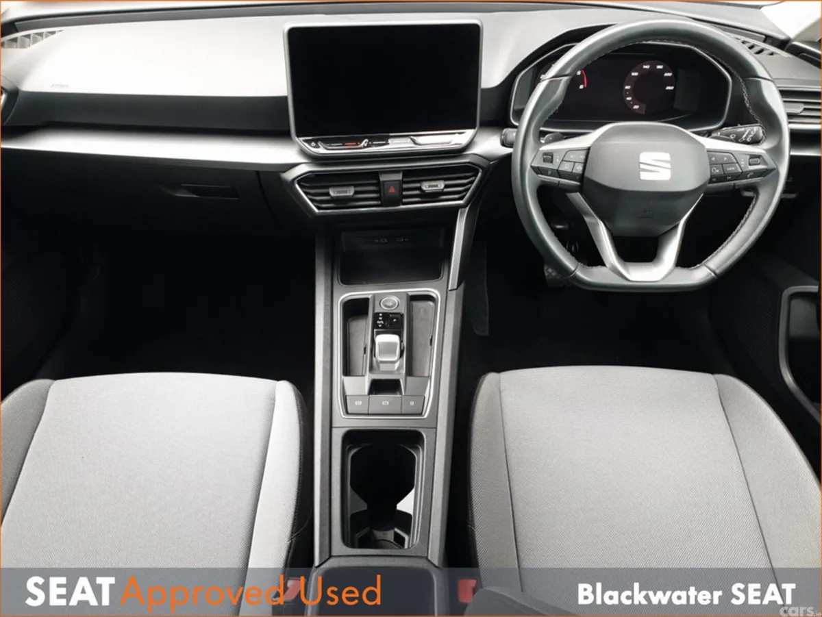 SEAT Leon Hatchback, Diesel, 2025, Blue