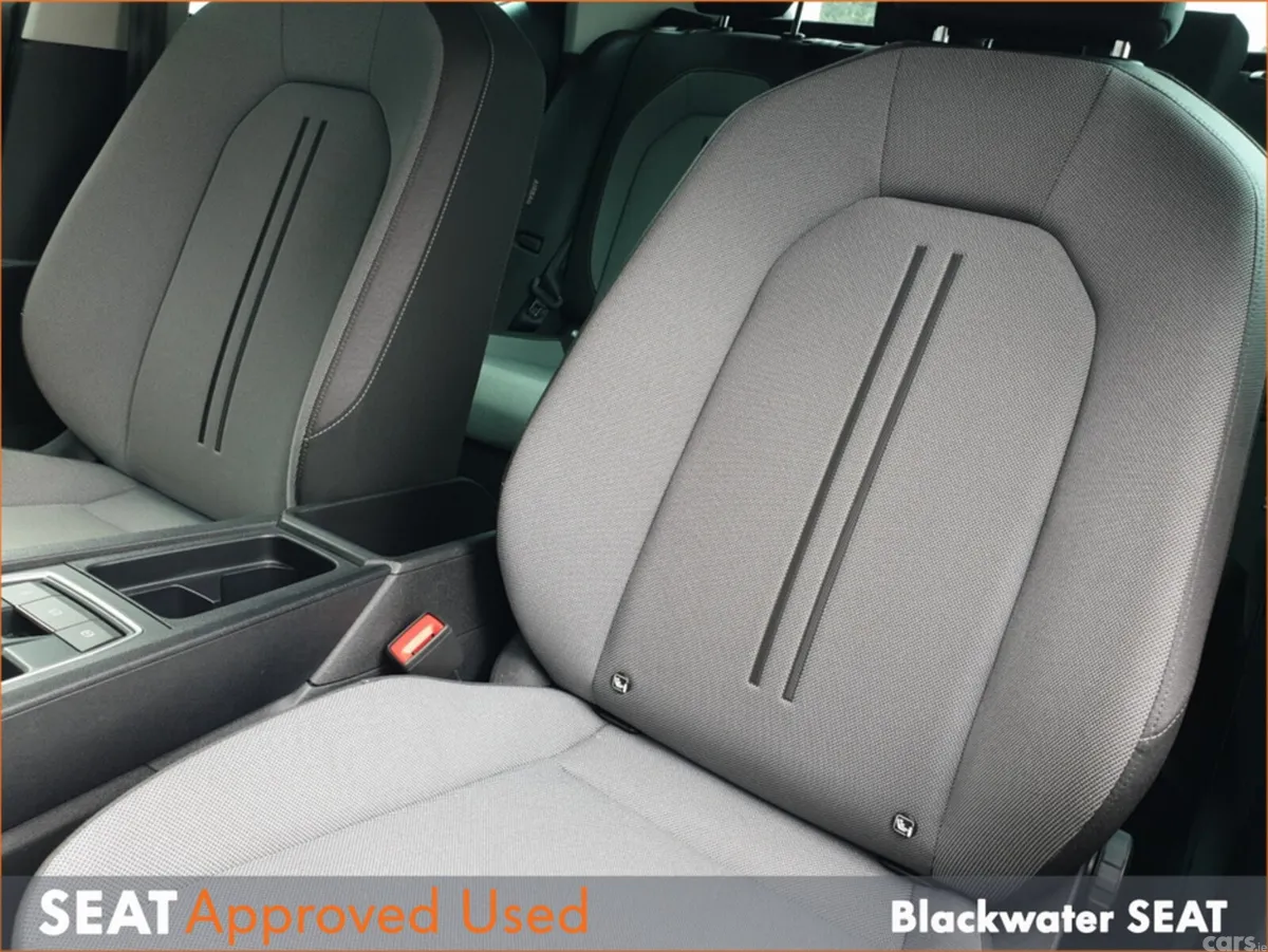 SEAT Leon Hatchback, Diesel, 2025, Blue