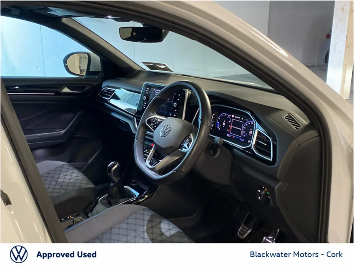 Volkswagen T-Roc SUV, Petrol, 2023, White