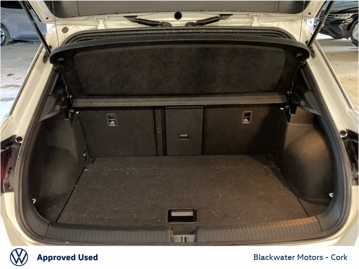 Volkswagen T-Roc SUV, Petrol, 2023, White