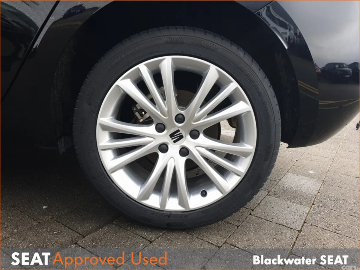 SEAT Leon Hatchback, Diesel, 2025, Black