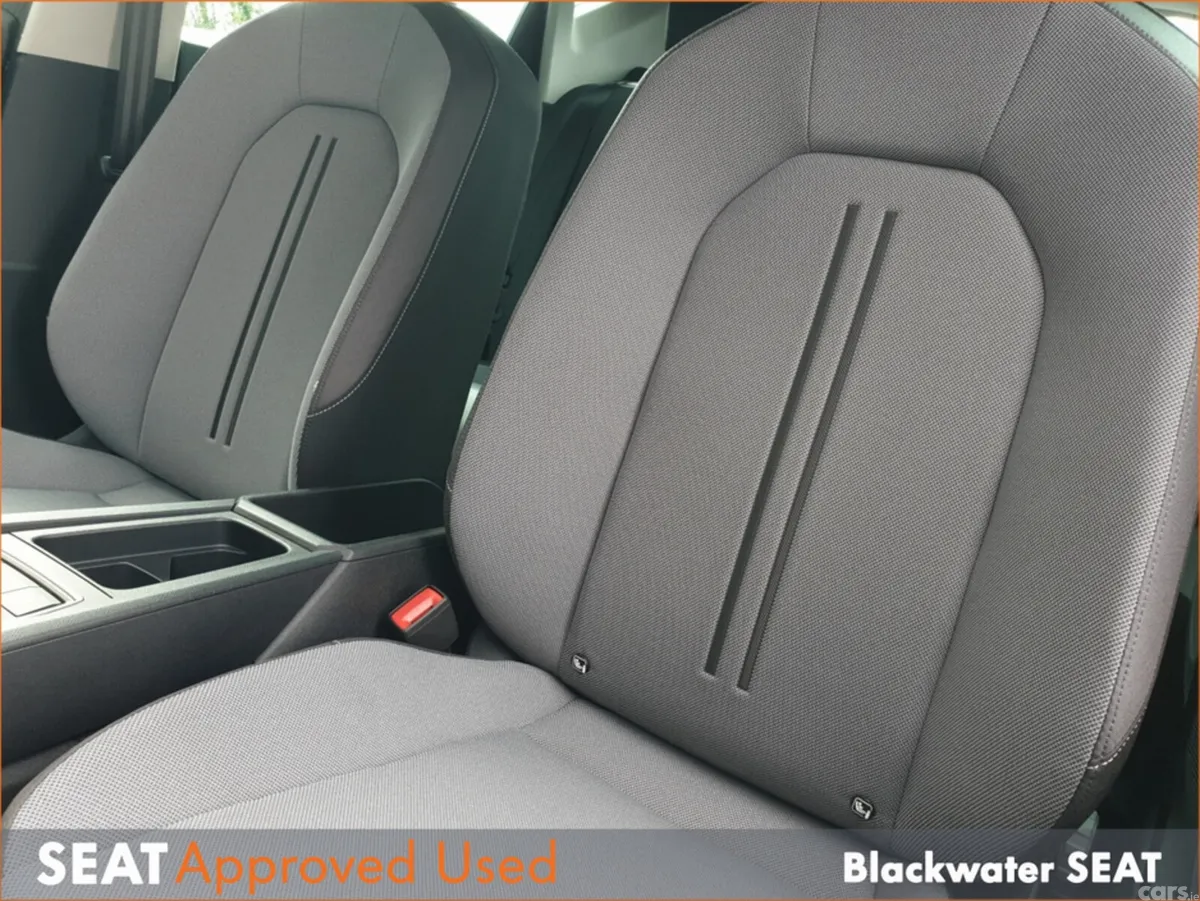 SEAT Leon Hatchback, Diesel, 2025, Black