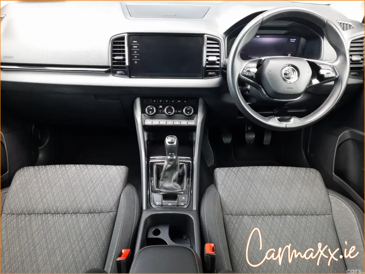 Skoda Karoq SUV, Petrol, 2024, Grey