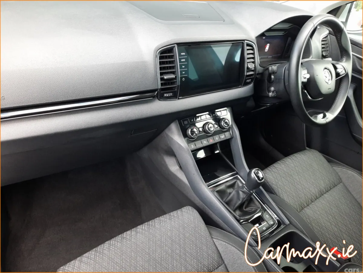 Skoda Karoq SUV, Petrol, 2024, Grey