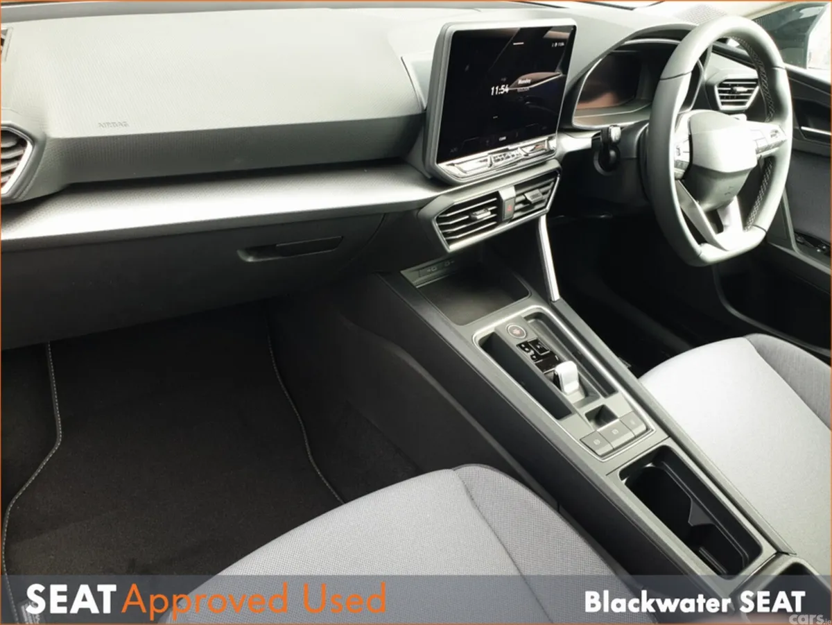 SEAT Leon Hatchback, Diesel, 2025, Black