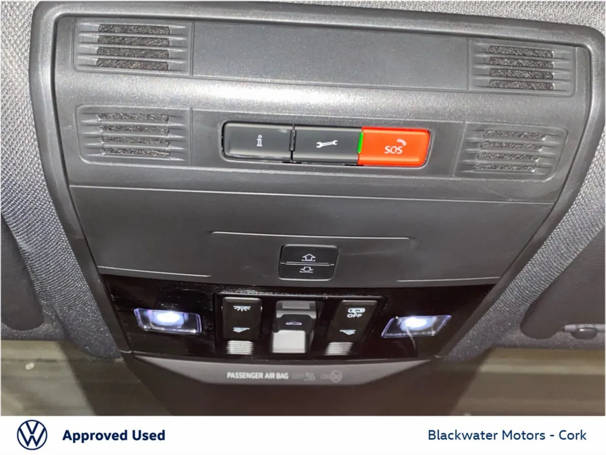 Volkswagen T-Roc SUV, Petrol, 2023, White