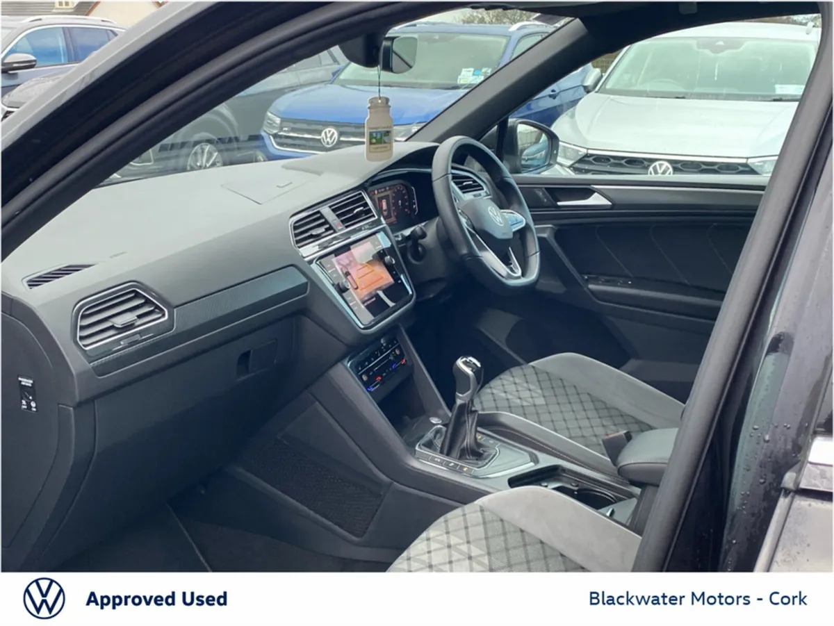 Volkswagen Tiguan Estate, Diesel, 2022, Black