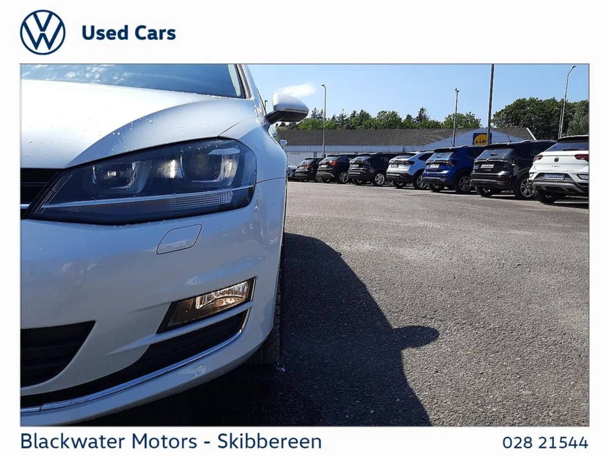 Volkswagen Golf Hatchback, Petrol, 2017, White