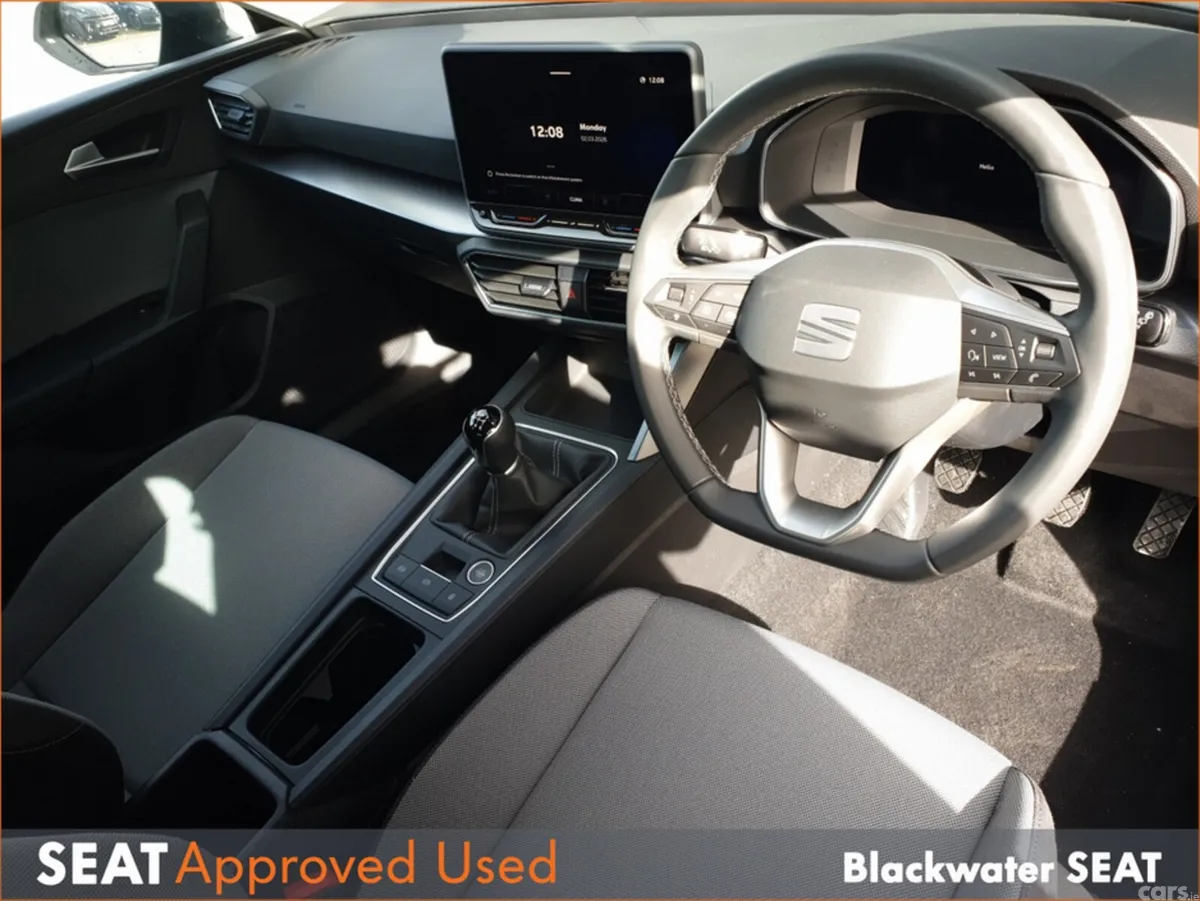 SEAT Leon Hatchback, Diesel, 2026, Blue