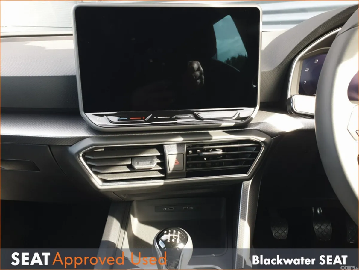 SEAT Leon Hatchback, Diesel, 2026, Blue
