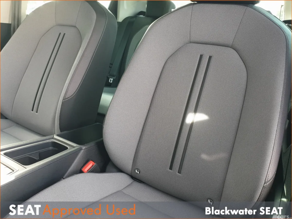 SEAT Leon Hatchback, Diesel, 2026, Blue